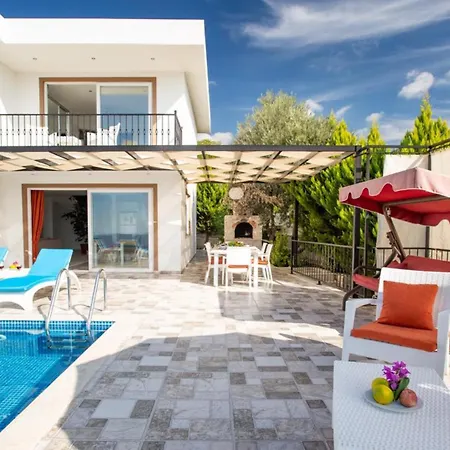 2 Bedroom With Private Pool *