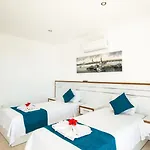 2 Bedroom With Private Pool * קלקן