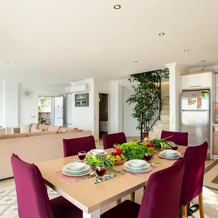2 Bedroom With Private Pool וילה